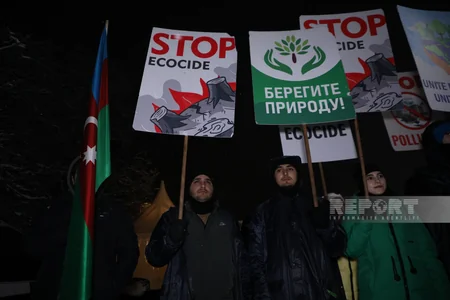На дороге Ханкенди-Лачын продолжается акция протеста экоактивистов