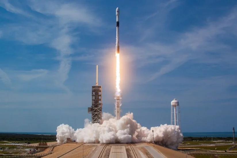 SpaceX запустила ракету-носитель Falcon 9
