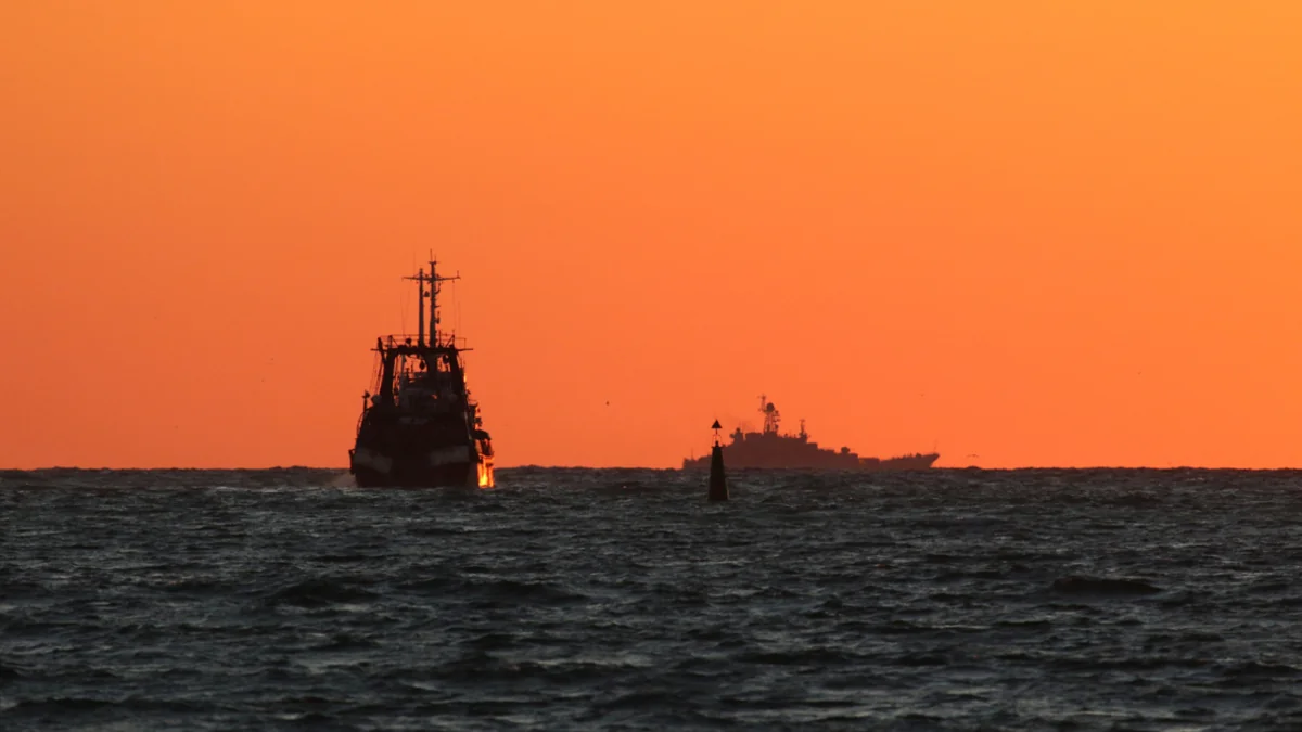 UK Intelligence: Russian troops may try to intercept commercial vessels in Black Sea