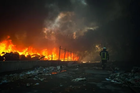 Missile attacks kill 19 people, injures 105 others across Ukraine