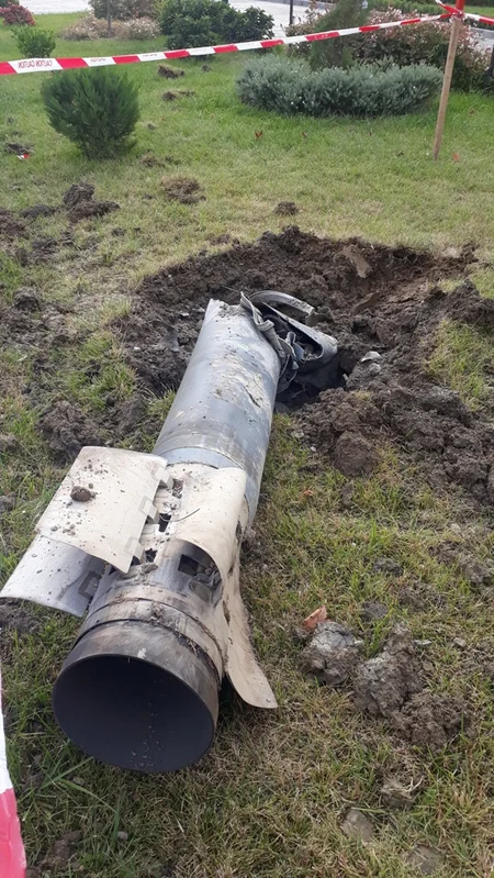 Cəbhəboyu ərazilərdə raket başlığı və top mərmisinin qalıqları aşkarlanıb