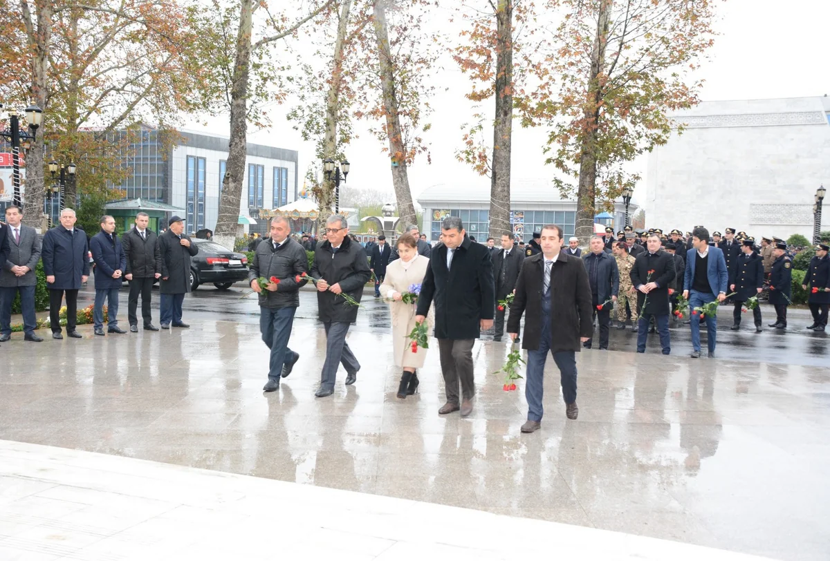 Göyçay və Ağsuda Ümummilli Lider Heydər Əliyevin xatirəsi anılıb