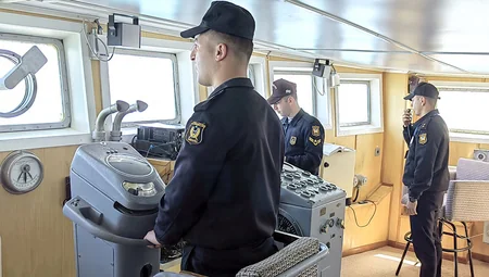 ВМС и МЧС Азербайджана проводят учения в Каспийском море