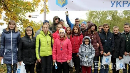 Azerbaijani Olympic medalist presents awards in Ukraine
