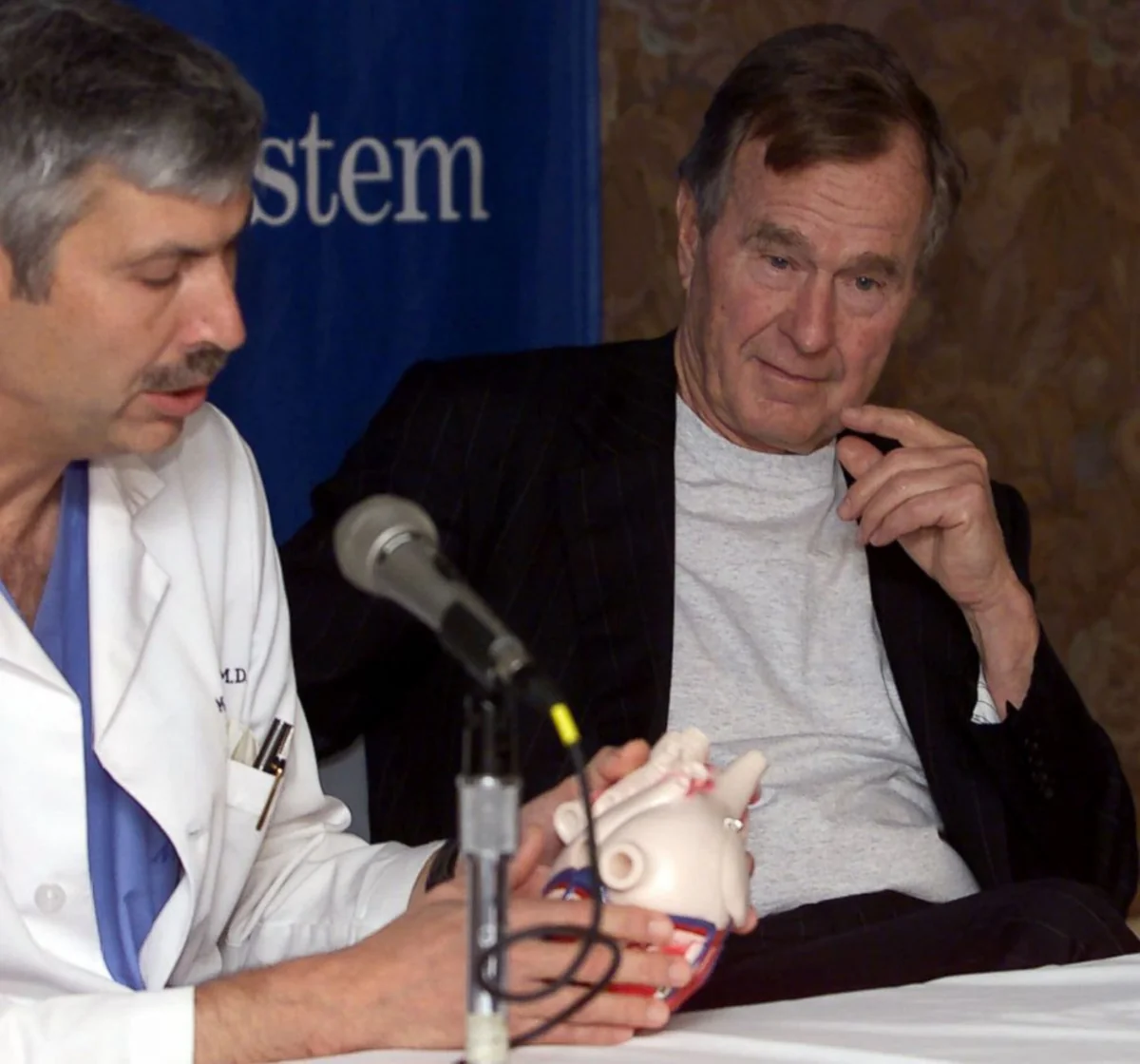 Unknown man shot cardiologist of George Bush Sr. in US