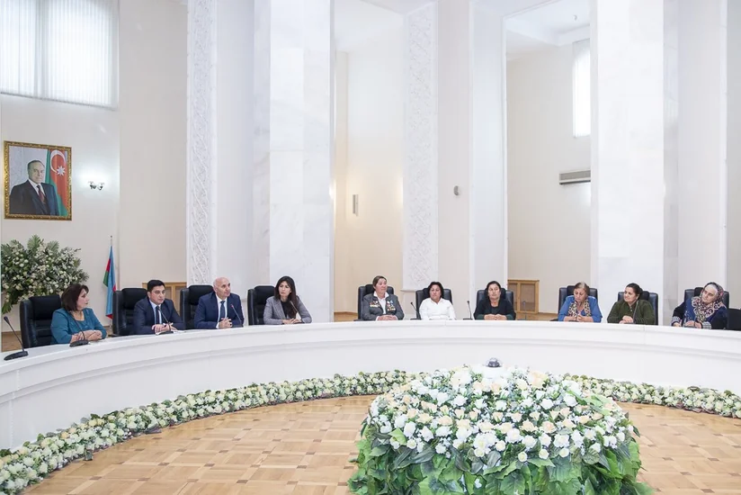 Kənd Təsərrüfatı Nazirliyində fermer qadınlarla görüş keçirilib