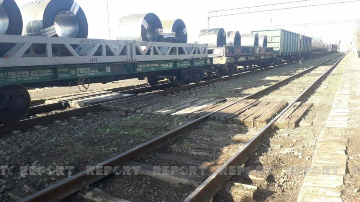 Kürdəmirdə qatar yeniyetməni vurub