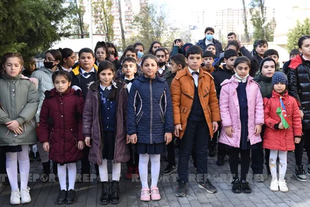 Vətən müharibəsində şəhid olan təcili yardım sürücüsünün xatirə lövhəsinin açılışı olub