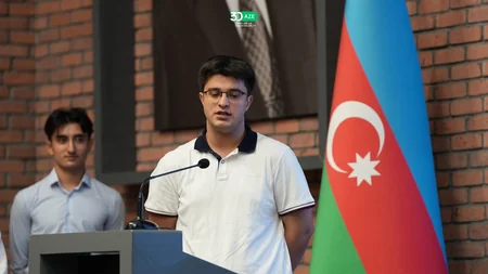Fərid Qayıbov nazirliyin dəstəyi ilə beynəlxalq tədbirlərdə iştirak etmiş gənclərlə görüşüb