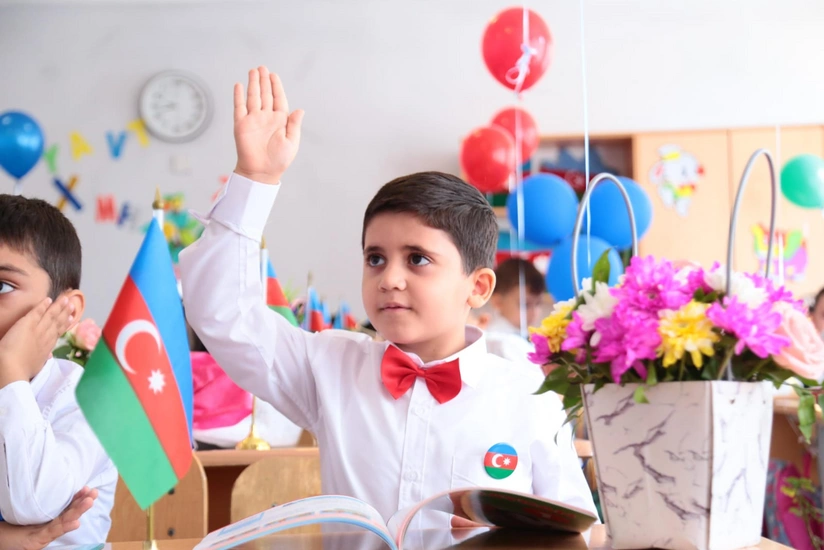 Yeni tədris ili üçün I siniflərə sənəd qəbulu başlayıb - YENİLƏNİB