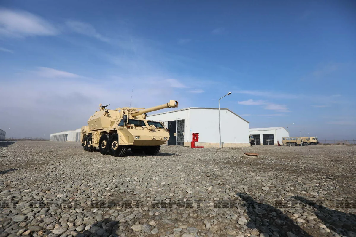 Qalib artilleriyaçılar döyüşə hazırlaşır - FOTOREPORTAJ