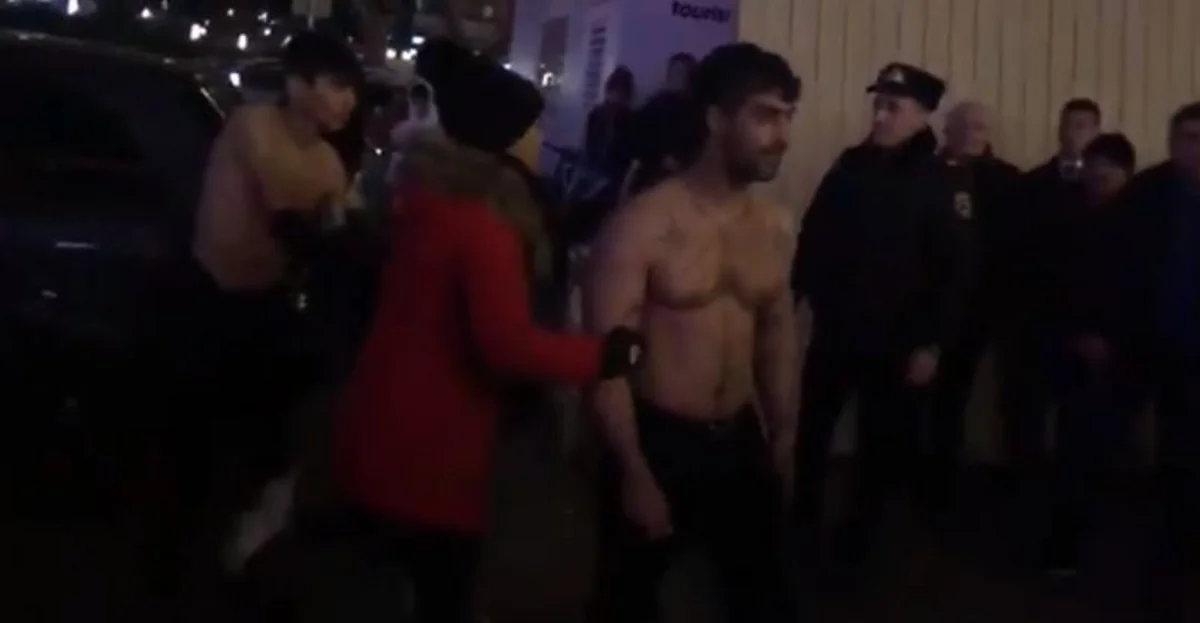 Установлены личности нападавших с ножом на граждан в центре Баку - ВИДЕО - ОБНОВЛЕНО