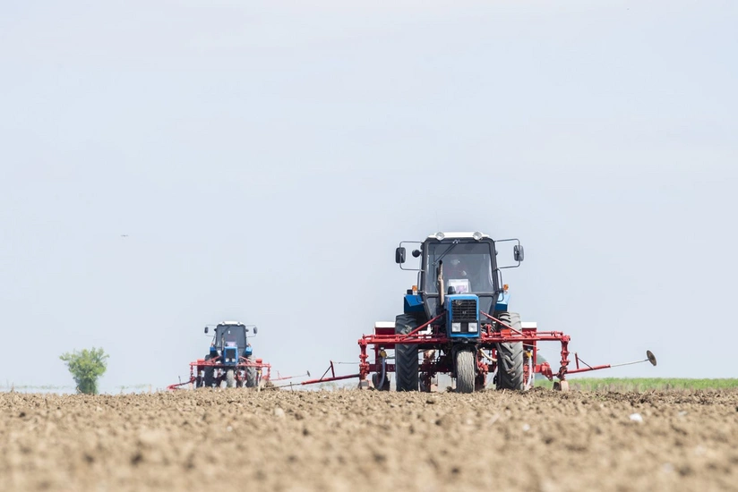 Azərbaycan Gürcüstandan yük maşını və traktor idxalını artırıb