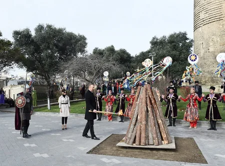 Prezident İlham Əliyev Novruz bayramı münasibətilə ümumxalq şənliyində iştirak edib - YENİLƏNİB