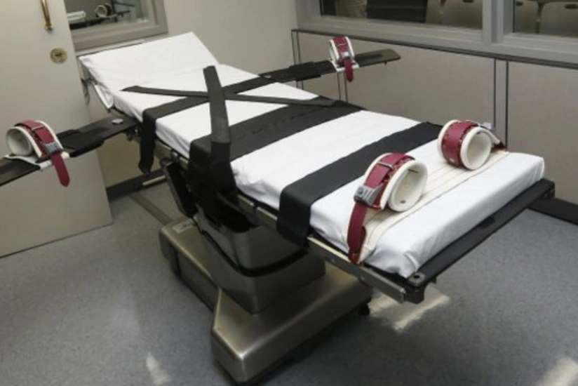 US imposes moratorium on death penalty