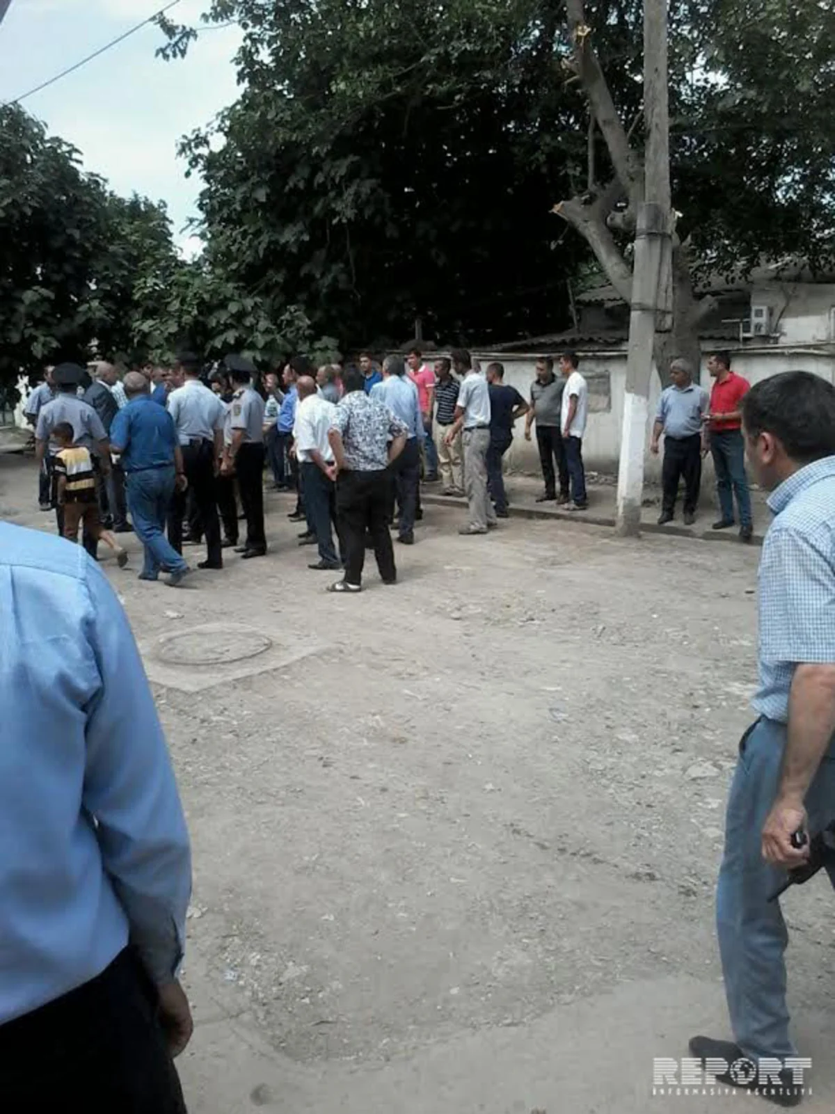 Tovuzda sakinlər suyun gəlməməsinə etiraz olaraq aksiya təşkil ediblər - FOTO