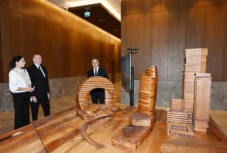 Prezident və birinci xanım Bakıda “Crescent Mall” ticarət mərkəzinin açılışında iştirak ediblər - YENİLƏNİB