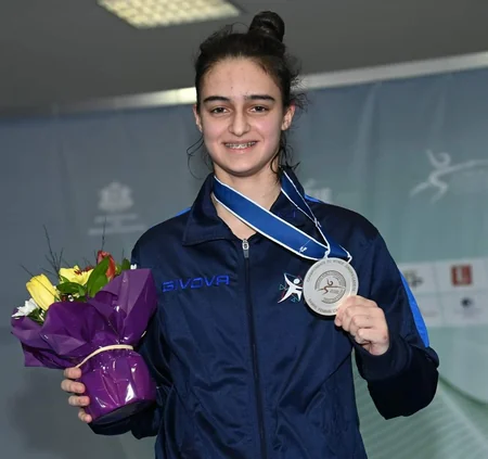 Azərbaycanın yeniyetmə qılıncoynadanı dünya çempionatında gümüş medal qazanıb 