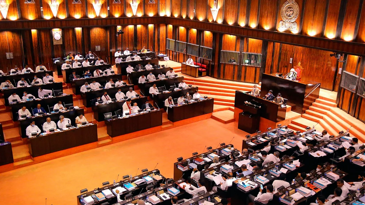 Şri-Lankada daha iki nazir istefa verib