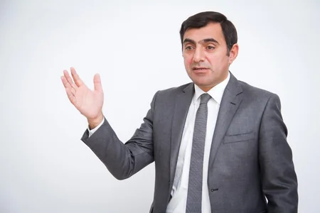 “Peşə fəaliyyətimə ən böyük qiyməti Prezident İlham Əliyev verib” - ƏSGƏR İBRAHİMOVLA 50 İLLİK YUBİLEY SÖHBƏTİ