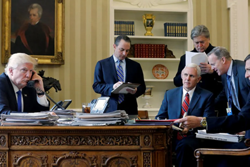 Трамп и Путин не обсуждали вопрос санкций, заявили в Белом доме