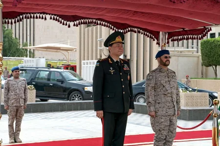 Azerbaijan, Saudi Arabia discuss relations between two armies