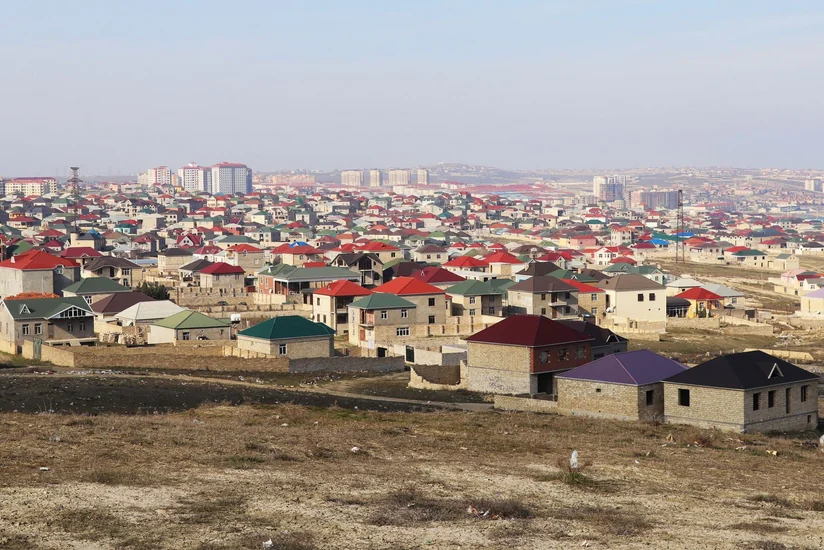 Bakıda 500 mindən çox sənədsiz evin olmasının səbəbi nədir?