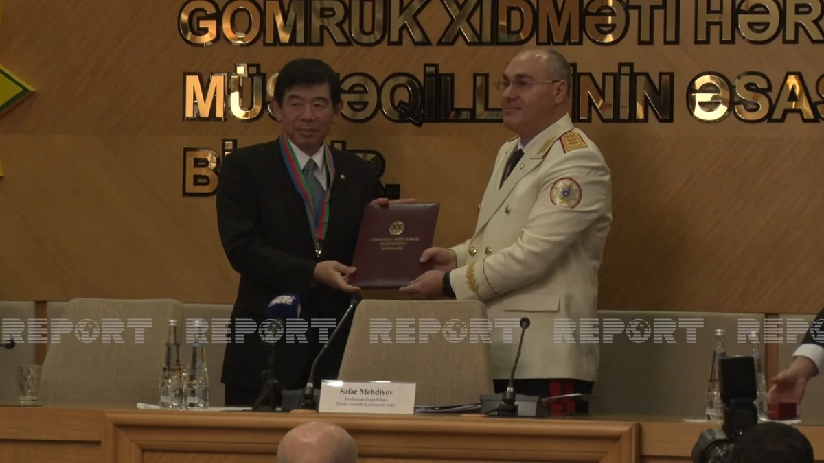 ÜGT-nin baş katibinə “Dostluq” ordeni və yubiley medalı təqdim edilib