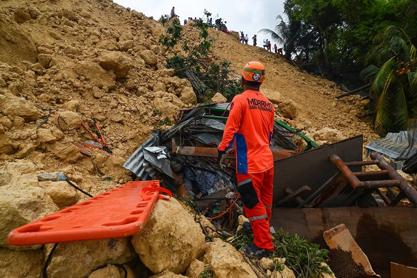 Filippində torpaq sürüşməsi nəticəsində 10 nəfər ölüb