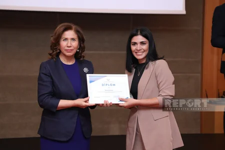 Dövlət Komitəsi Reportun əməkdaşını mükafatlandırıb