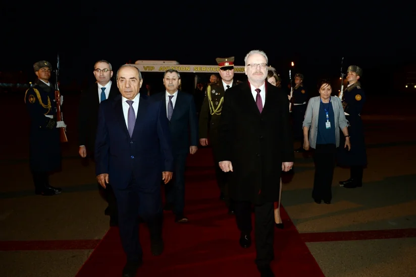 Latviya Prezidenti Egils Levits Azərbaycana rəsmi səfərə gəlib