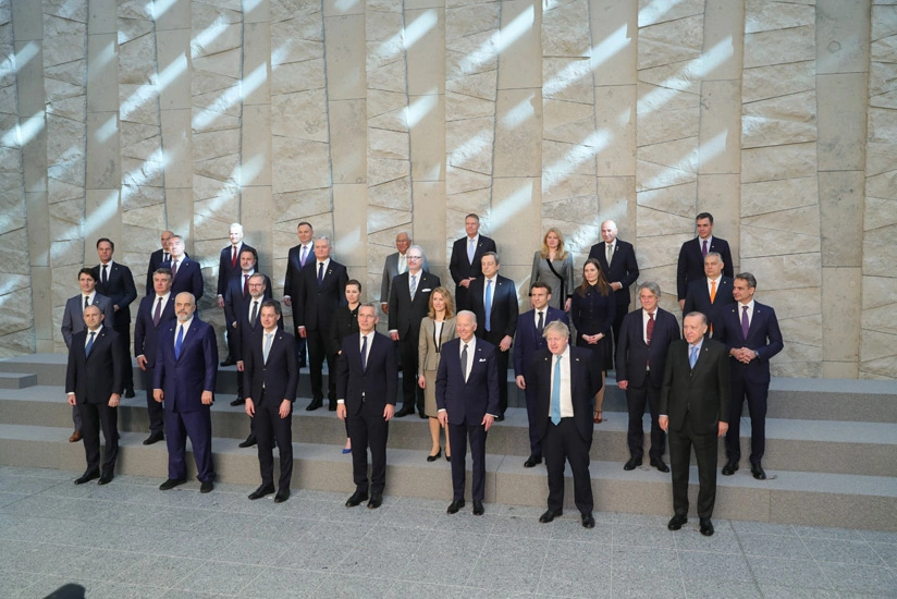 Emergency NATO summit on Ukraine starts