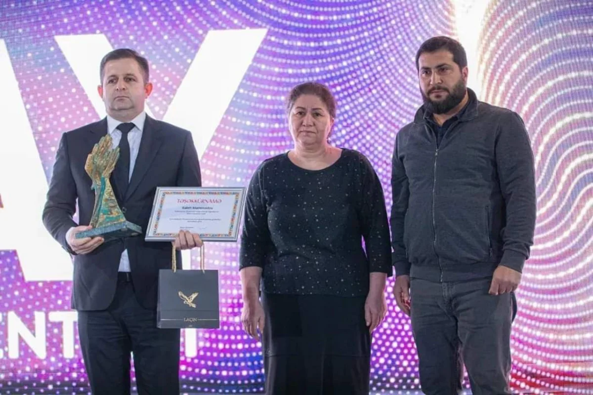 Laçında quruculuq işlərində xidmətləri olan qurumlar mükafatlandırılıblar
