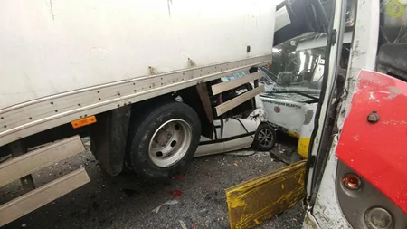 40 vehicles pileup in Turkey: 2 dead
