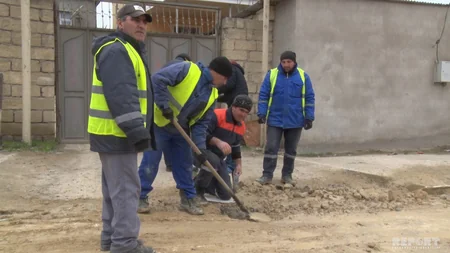 Bakının Sulutəpə qəsəbəsində yol infrastrukturu yenidən qurulur - VİDEOREPORTAJ