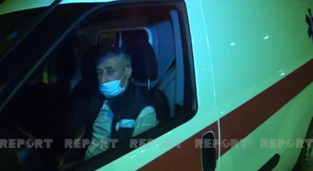 В Исмаиллы автомобиль врезался в дерево, водитель скончался