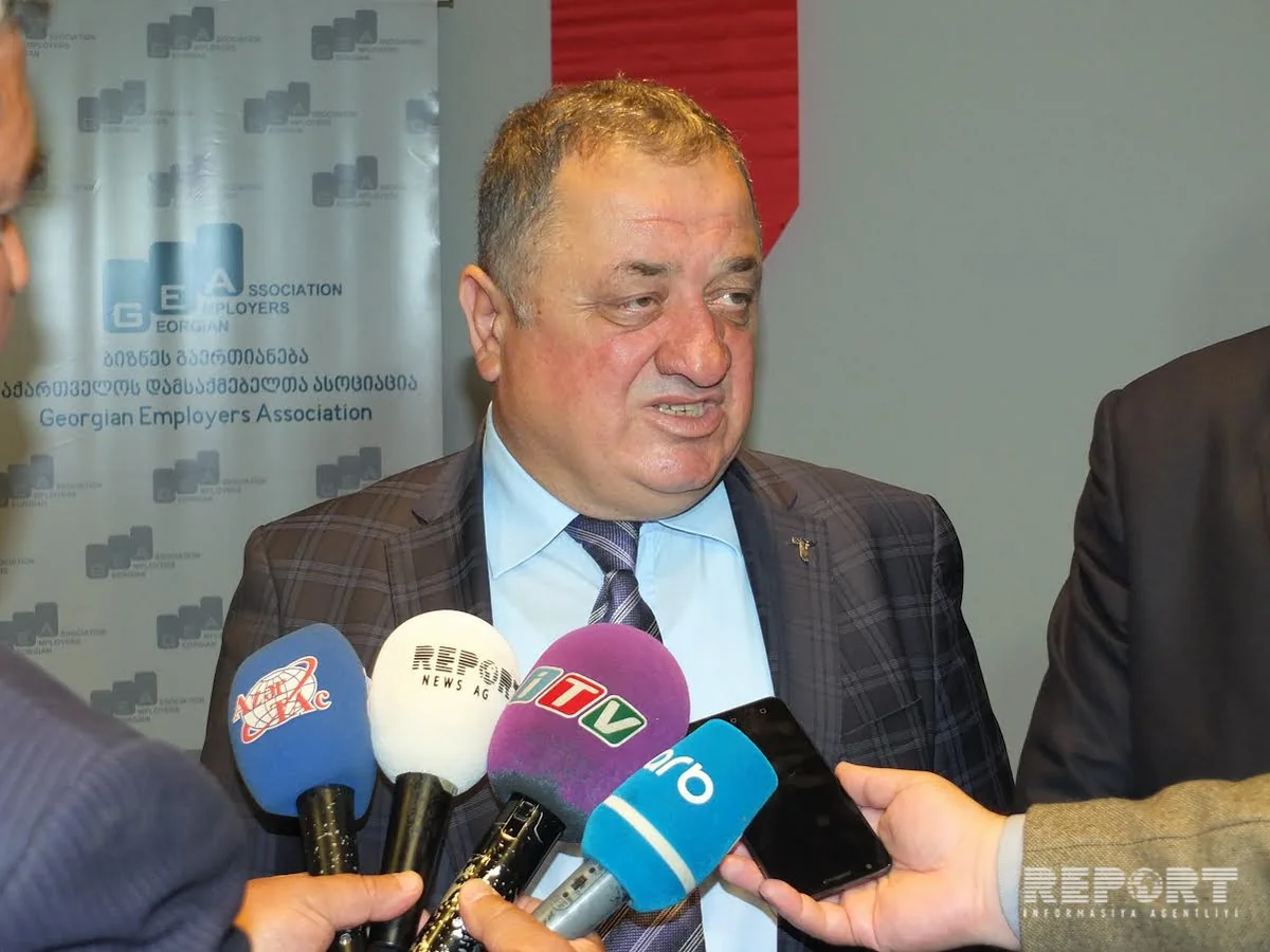 Əhməd Hamdi Gürdoğan: “Xəzər dənizində yeni dalğaqıran gəmilər istifadəyə verilməlidir”