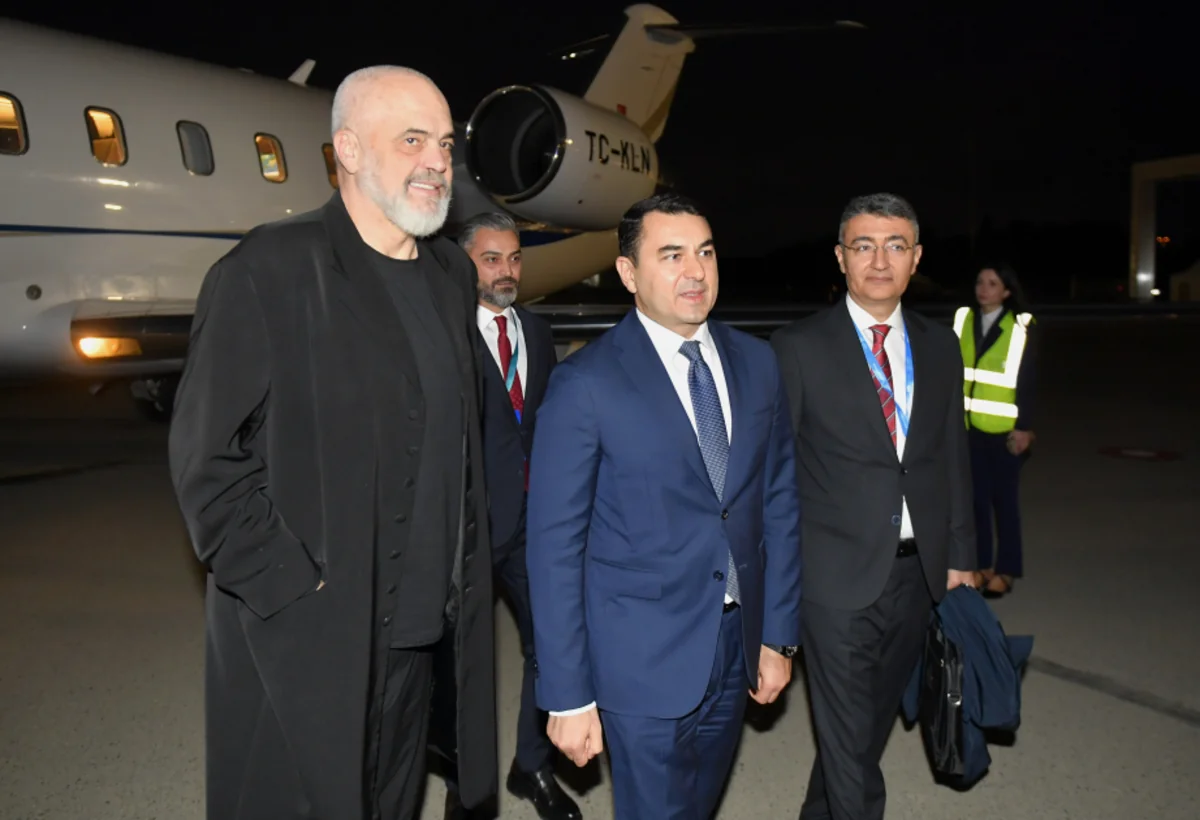 Albaniyanın Baş naziri iqlim sammitində iştirak məqsədilə Azərbaycandadır