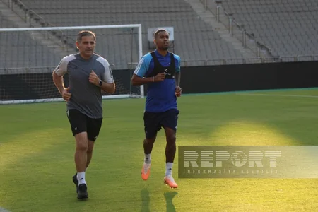 Qarabağ Olimpiyaya qarşı cavab oyunu ərəfəsində son məşqinə çıxıb