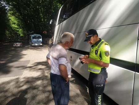 В Губе проверили туристические автобусы