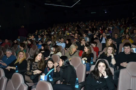 CinemaPlusda “Doktor Dulittlin heyrətamiz səyahəti” - VİDEO
