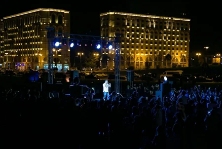 Heydər Əliyev Mərkəzində Ədalət Şükürovun solo konserti olub