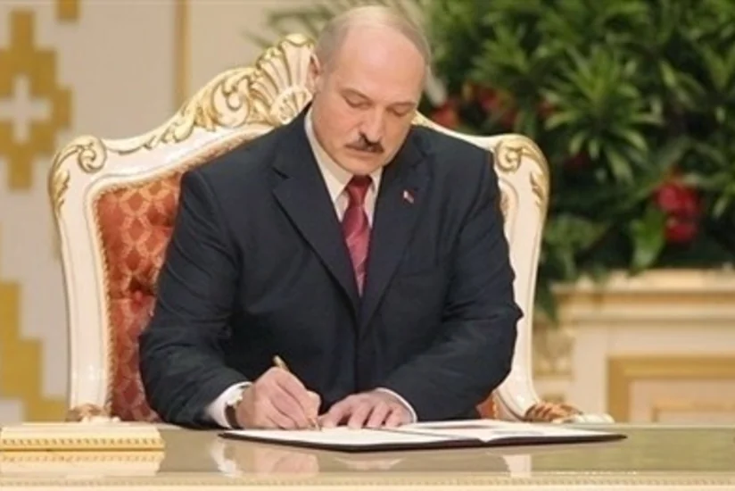 Президент Беларуси наградил премьер-министра Азербайджана орденом Дружбы народов