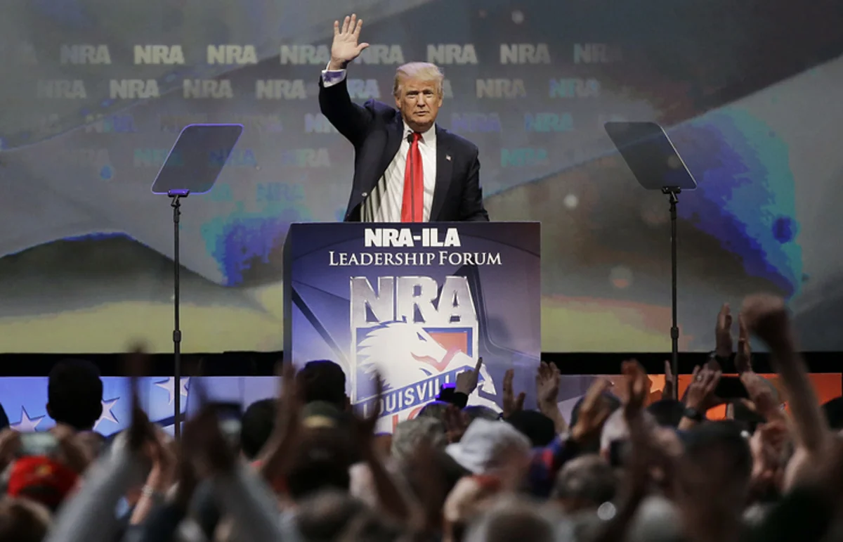 Trump promises to allow widespread carrying of weapons in US