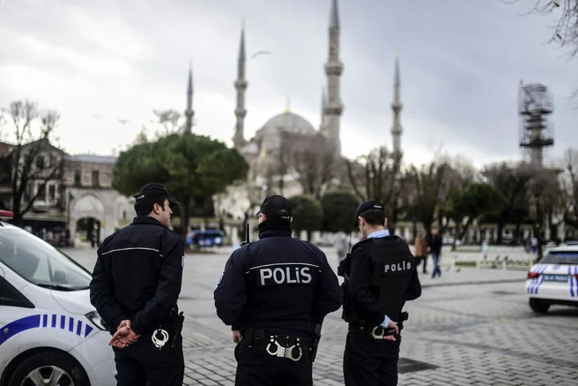 В Турции задержали банду мошенников, заработавших на обмане туристов