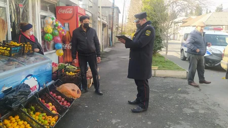 Qanunsuz küçə ticarəti ilə məşğul olan 20-yə yaxın satıcı cərimələnib