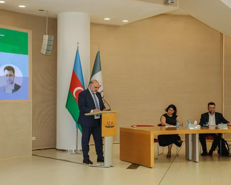 Tanınmış memar Aleksey Ginzburqun Bakıda mühazirəsi təşkil olunub