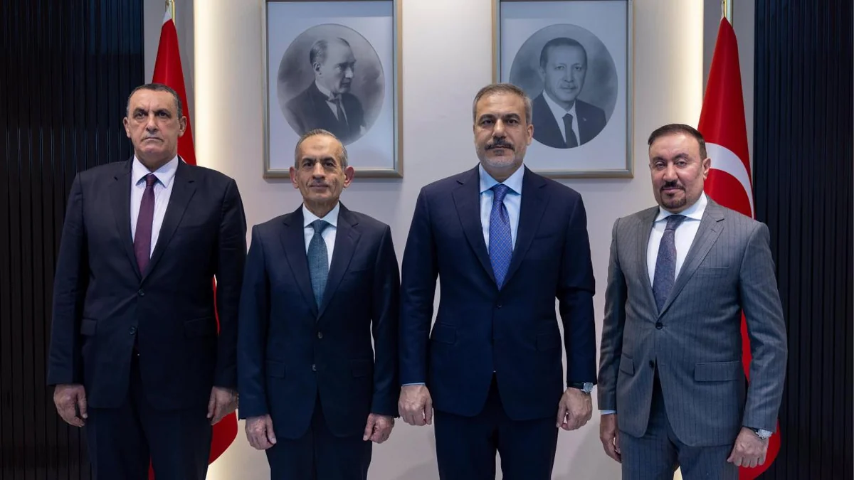 Turkish FM receives leader of Iraqi Turkmen Front