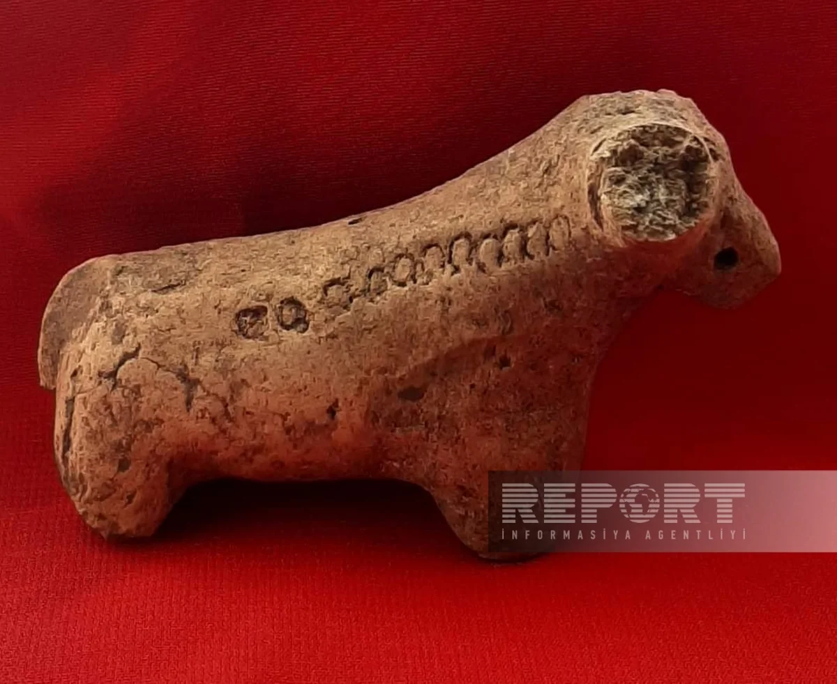 Cəlilabadda ilk tunc dövrünə aid miniatür qoç fiquru aşkarlanıb 