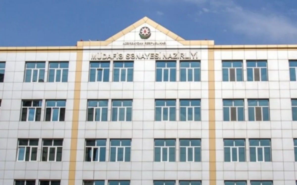 Nazir şöbə müdirini işdən çıxarıb